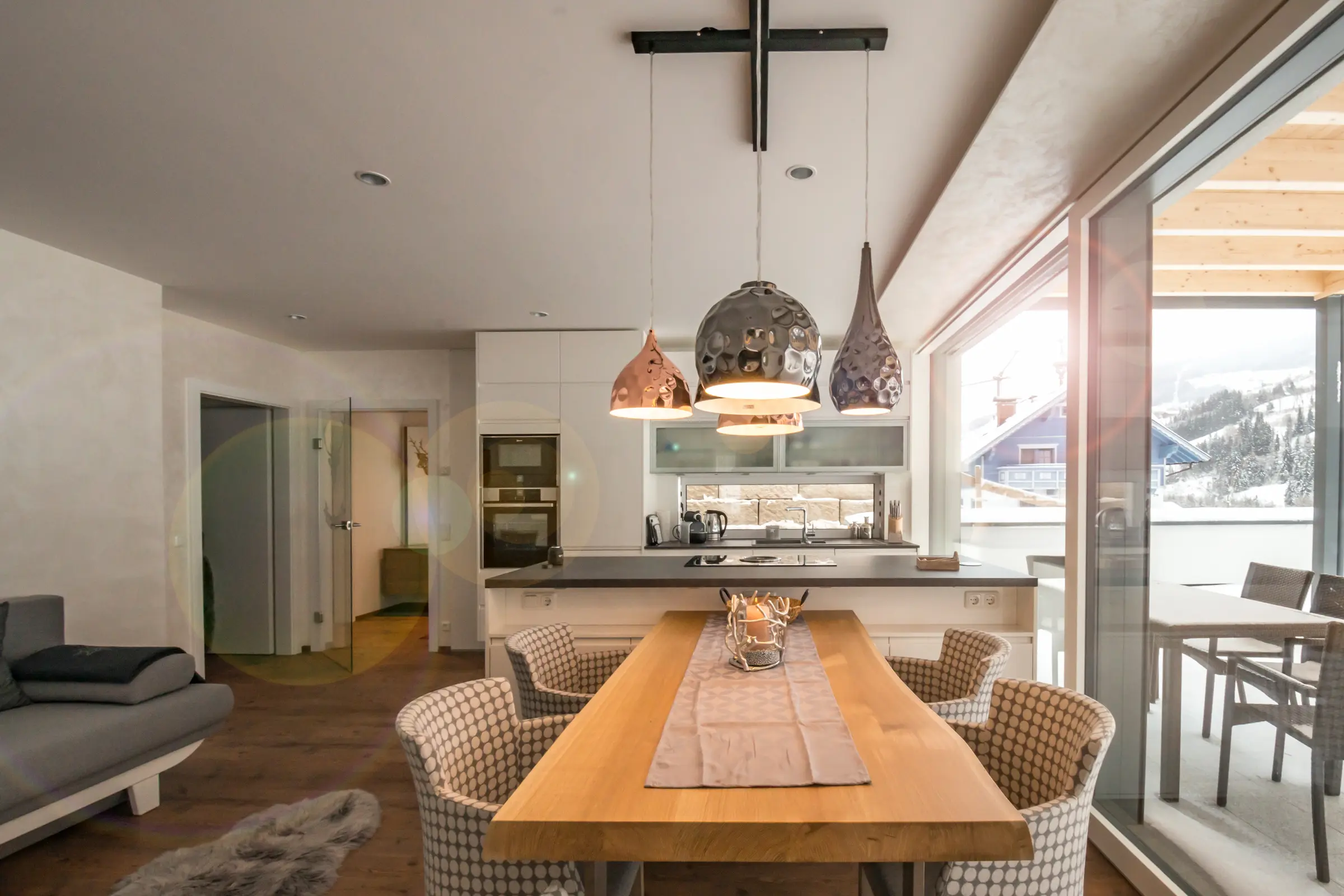 Wohn- und Essbereich im Appartement – Sunchalets Schladming Wohn- und Essbereich im Appartement – Sunchalets Schladming